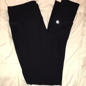 ** NWOT ** MPG legging